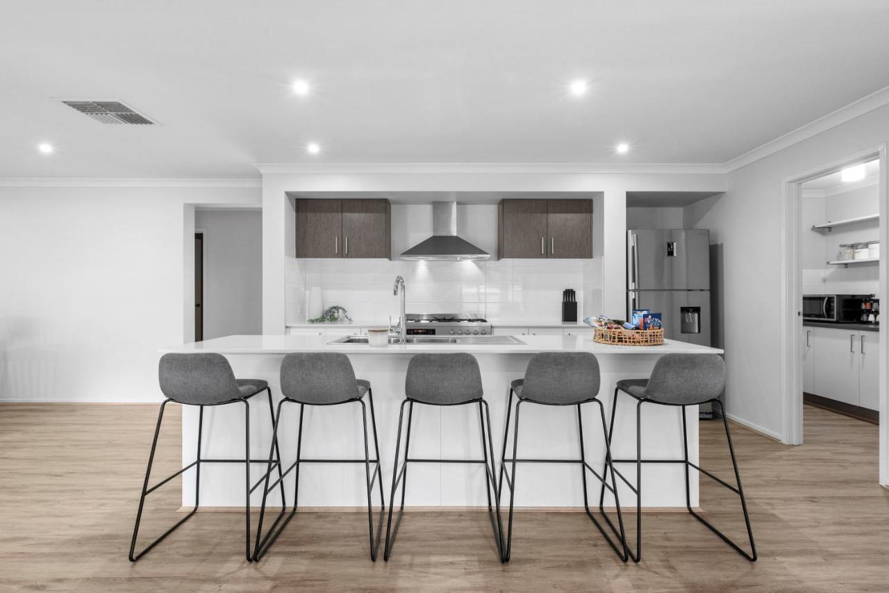 Holiday home Summer Breeze - 10 Mins To Barwon Heads & Torquay!